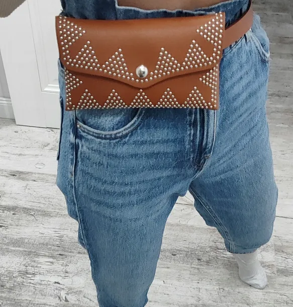 torebka-damska-do-spodni-wielkosc-mala-nie-mieszczaca-a4