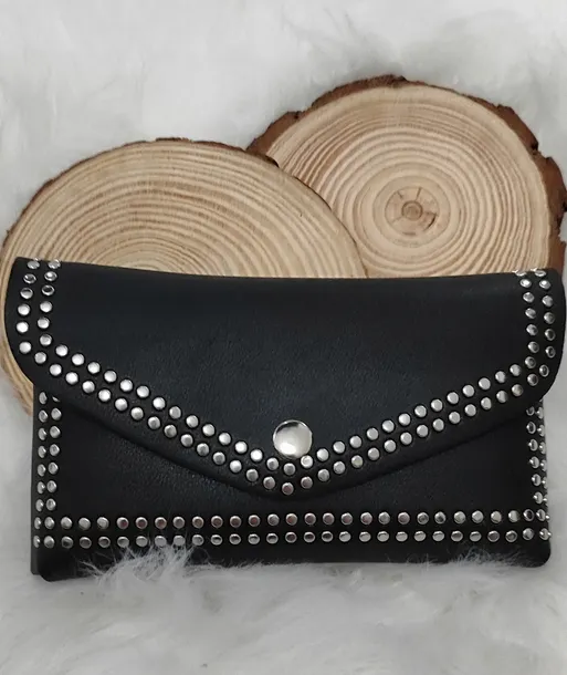 torebka-damska-do-spodni-kolor-czarny