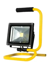 lampa-ledowa-z-uchwytem-naswietlacz-20w