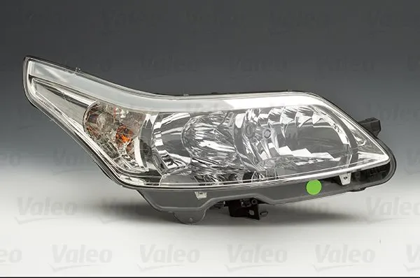reflektor-swiatel-przednich-043762-val