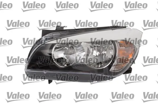 reflektor-swiatel-przednich-044946-val