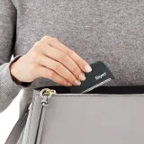 rayen-golarka-do-ubran-kolor-dominujacy-czarny