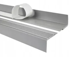 profil-schodowy-pcv-antyposlizgowy-samoprzylepny-pmw-48x42mm-szary-150cm