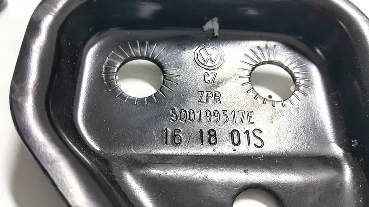 mocowanie-silnika-audi-a3-14-13-wersja-europejska