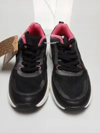 obuwie-sportowe-czarne