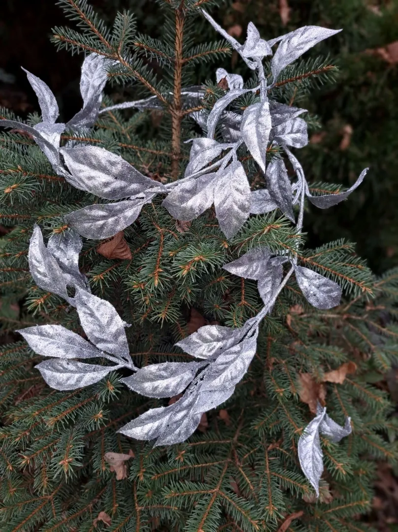 girlanda-liscie-1-5m-stan-nowy