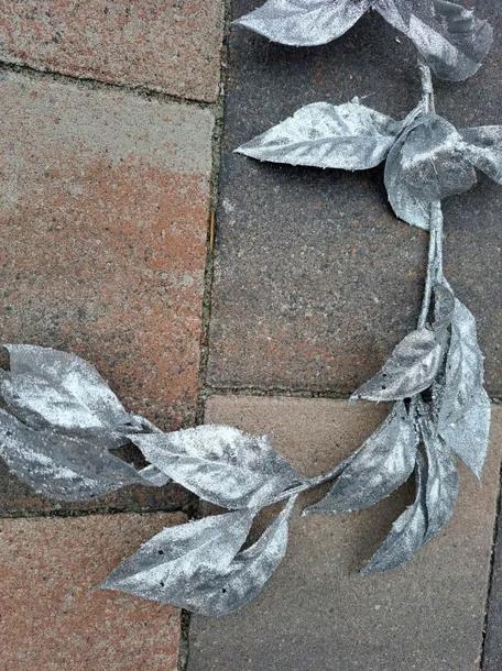 girlanda-liscie-1-5m-marka-art-pol