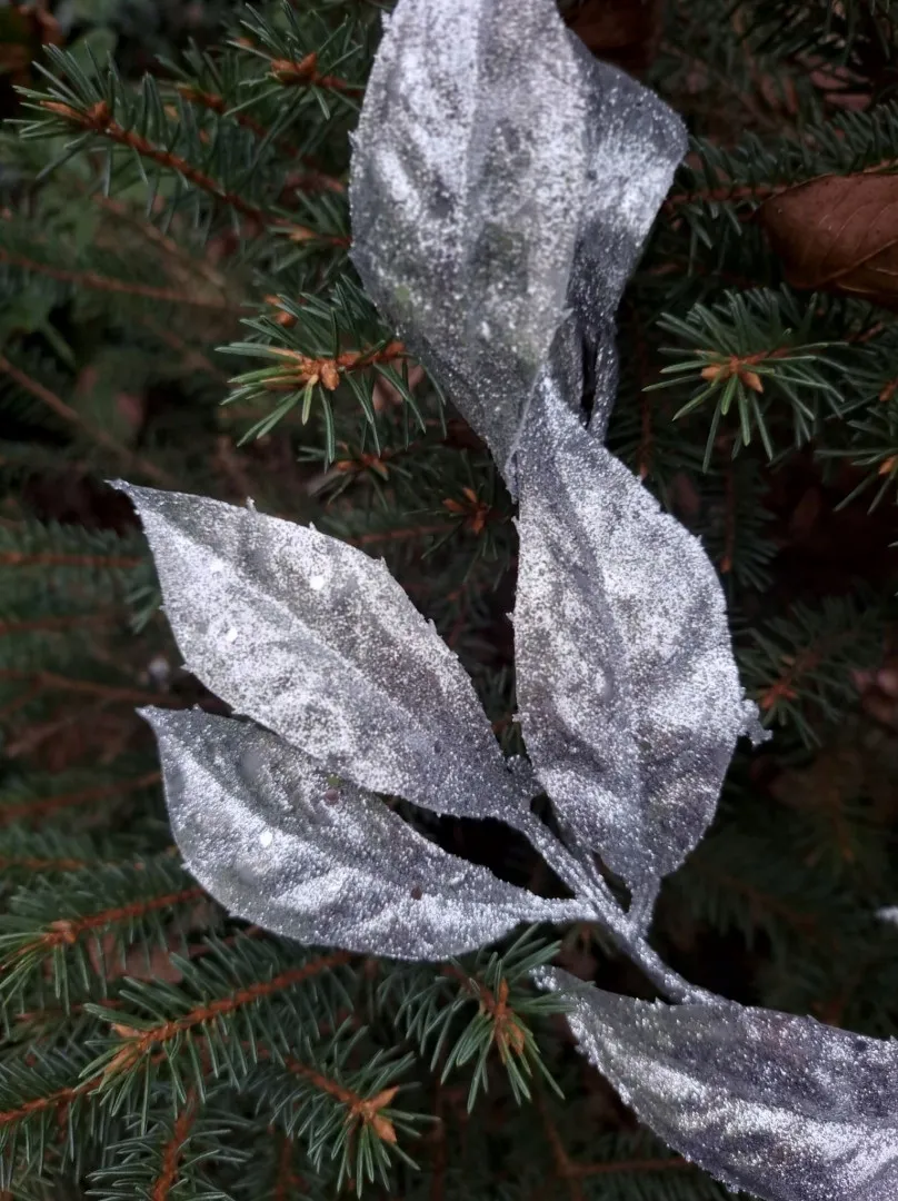 girlanda-liscie-1-5m-stan-nowy