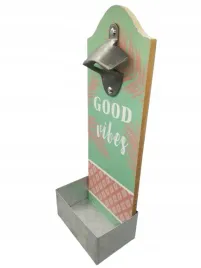 wiszacy-otwieracz-do-butelek-z-miejscem-na-kapsle-good-vibes