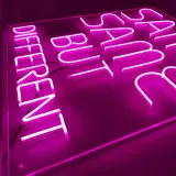 neon-led-same-same-but-different-48x50cm-stan-nowy