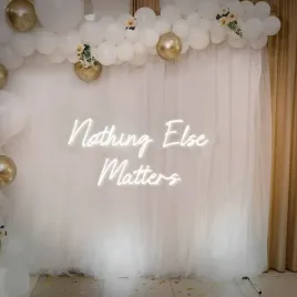 neon-nothing-else-matters-120x20cm