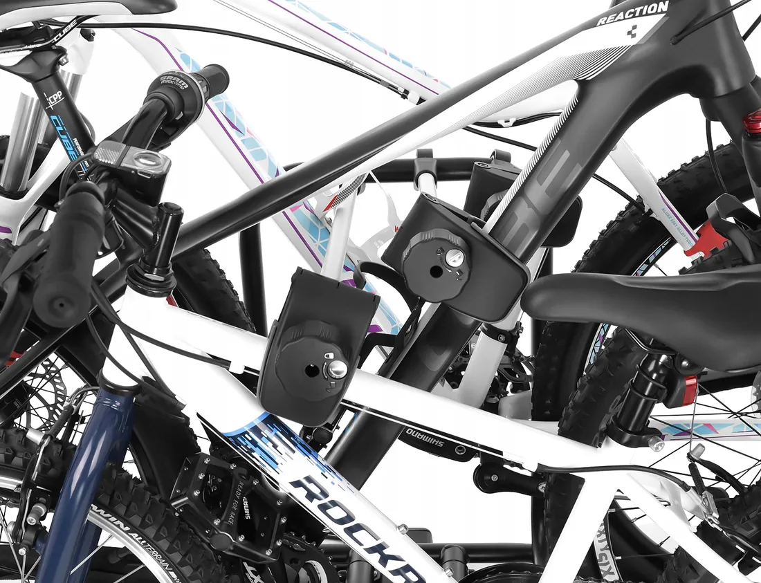 bagaznik-rowerowy-platforma-na-hak-aguri-active-bike-pro-black-3-rowery