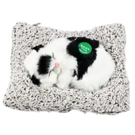 kot-spiacy-na-poduszce-dekoracja-figurka-realistyczny-kotek-rozne-wzory