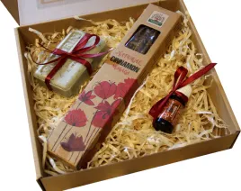 zestaw-prezentowy-mydlo-marsylskie-rozmaryn-kadzidelka-cynamonowe-oleje