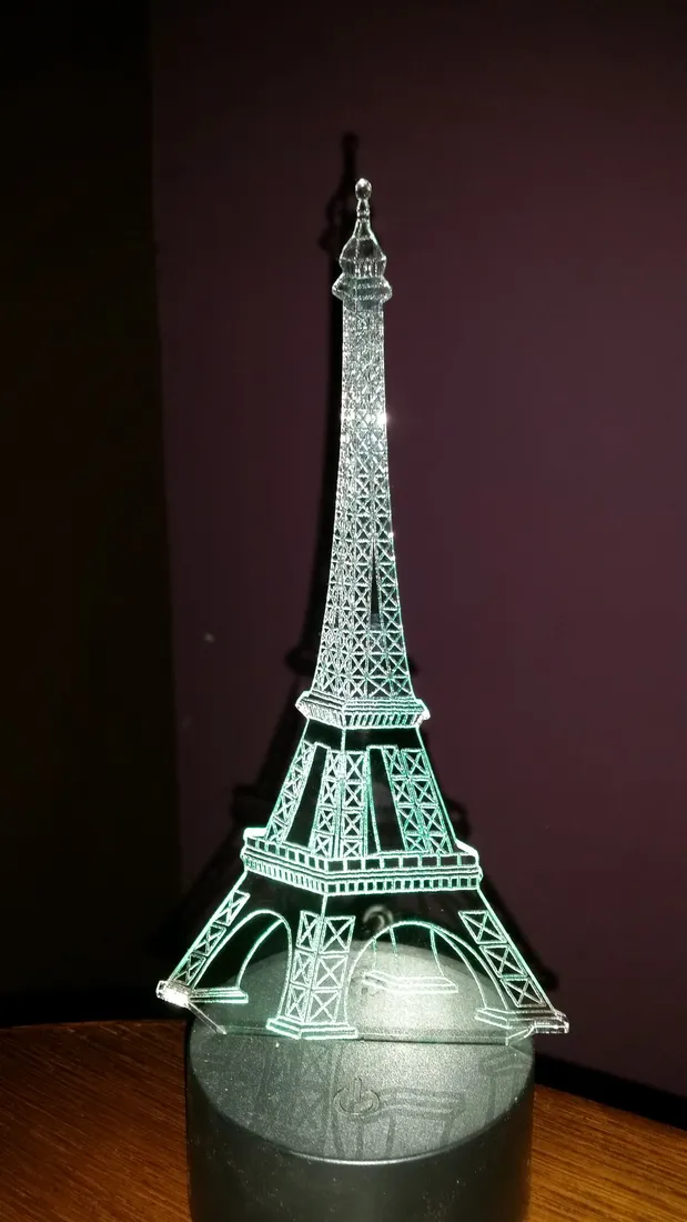 lampka-led-3d-wieza-eifla-prezent-gratis-stan-nowy