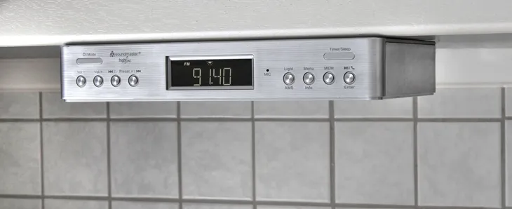 radio-kuchenne-soundmaster-ur2045si-cechy-dodatkowe-wyswietlacz-lcd