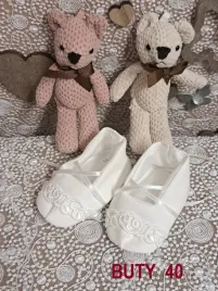 buciki-smietankowe-do-chrztu-dla-dziewczynki-z-koronka-buty-40-62