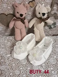 smietankowe-buciki-do-chrztu-dla-dziewczynki-buty-44-74