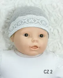 szara-czapka-do-chrztu-dziewczeca-cz-2-80