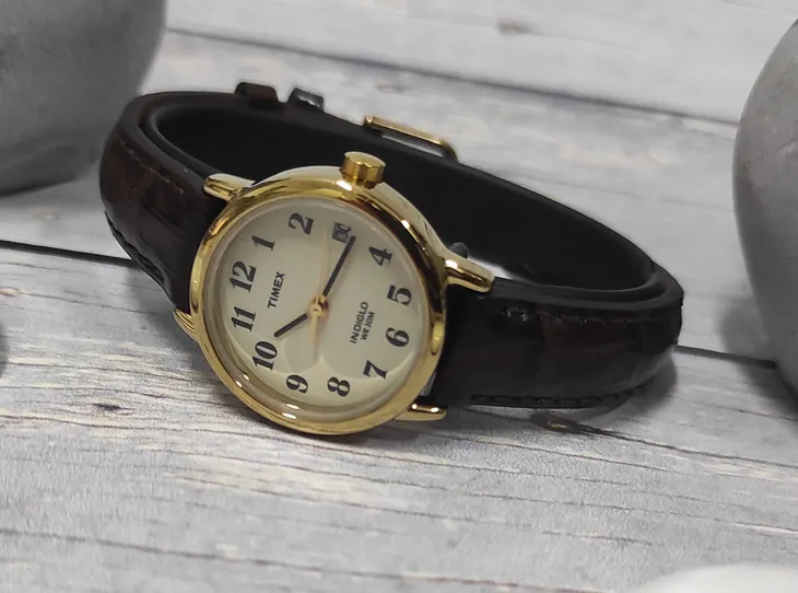 zegarek-timex-t20071-easy-reader-indiglo-damski-funkcje-datownik