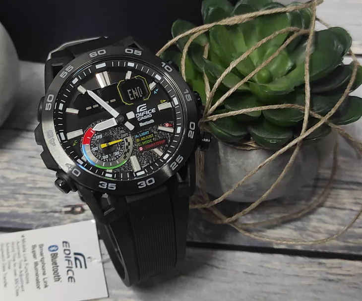 zegarek-casio-ecb-40mp-1aef-edifice-bluetooth-stan-nowy-cechy-dodatkowe-nie-zawiera-niklu