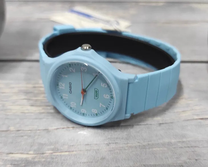 zegarek-casio-lq-24b-2bef-damski-cechy-dodatkowe-nie-zawiera-niklu