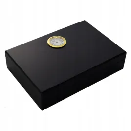 germanus-or-czarny-humidor-podrozny-z-drewnem-cedrowym-or-humidor-brevier