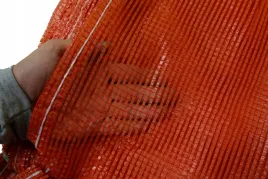 worek-raszlowy-azurowy-5kg-10-sztuk-siatkowy-zaciag-na-warzywa-drewno