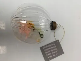 szklana-plaska-kula-z-suszonymi-kwiatami