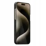 next-one-etui-airshield-magsafe-carbon-iphone-15-pro-zalaczone-wyposazenie-szmatka-do-czyszczenia