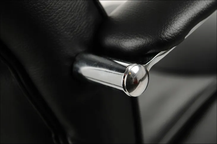 zn-9152-czarny-material-korpusu-chrom