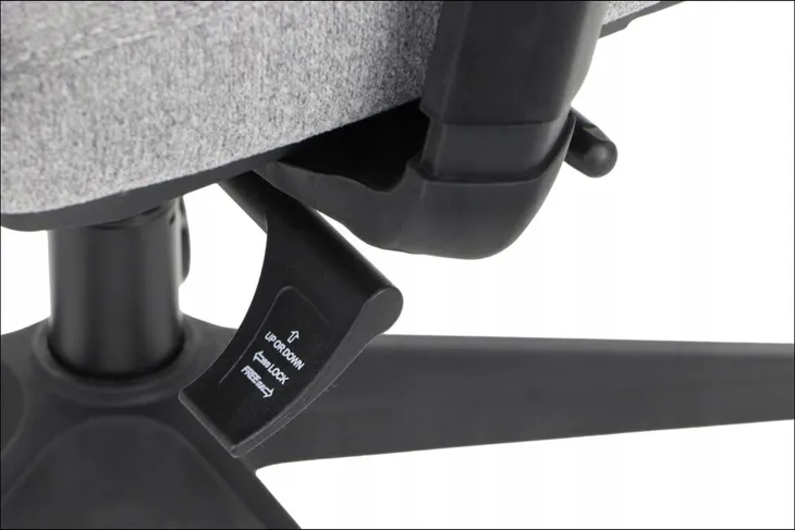 tono-szary-kolor-obicia-odcienie-szarosci