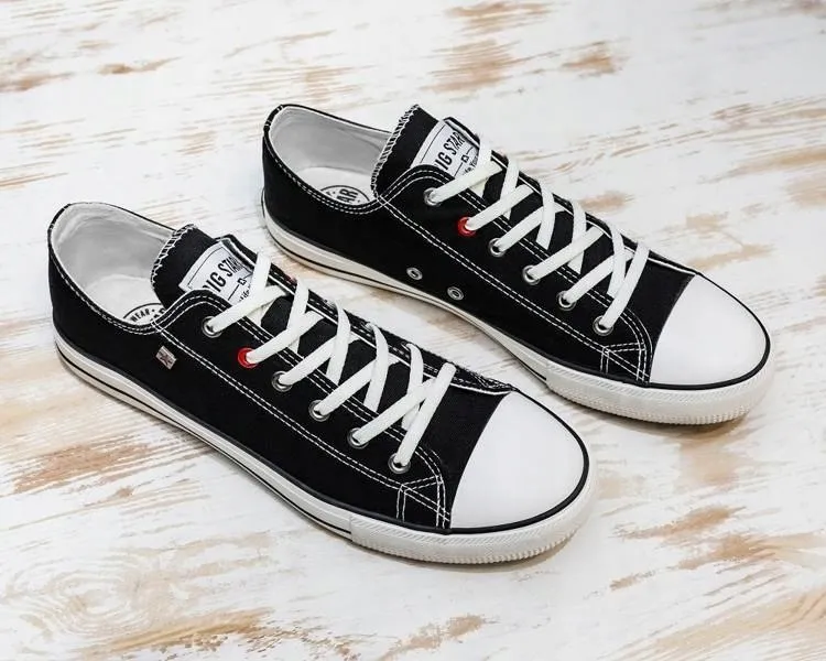 swiecace-sznurowki-biale