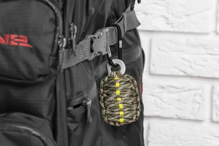 survivalowy-granat-army-green-waga-z-opakowaniem-0-2-kg-okazja-urodziny