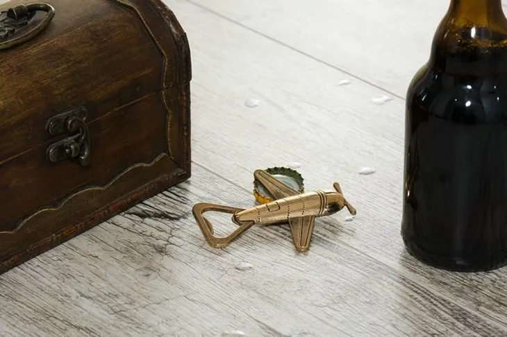 otwieracz-do-butelek-retro-aeroplan-stan-nowy-okazja-upominek-uniwersalny