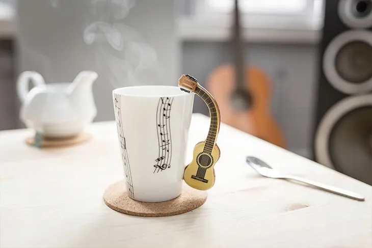 kubek-muzyka-gitara-klasyczna-okazja-upominek-uniwersalny