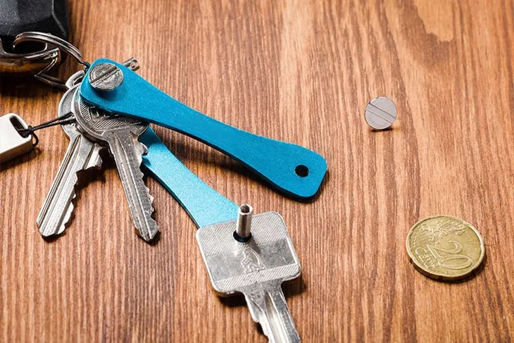 key-organizer-organizer-do-kluczy-niebieski-rodzaj-gadzetu-niezbednik