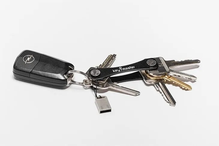 key-master-organizer-do-kluczy-czarny-prezent-okazja-upominek-uniwersalny-kod-producenta-gw448-gw