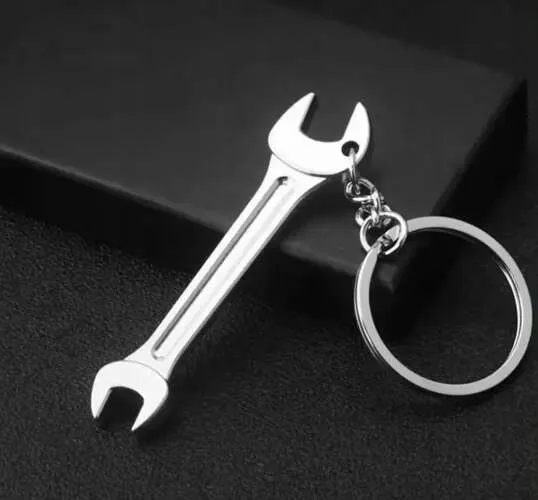 brelok-mechanika-plaski-klucz-waga-z-opakowaniem-0-15-kg