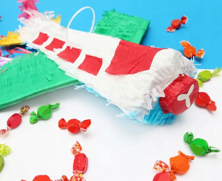 piniata-samolot-46x44x11cm-glebokosc-produktu-46-cm