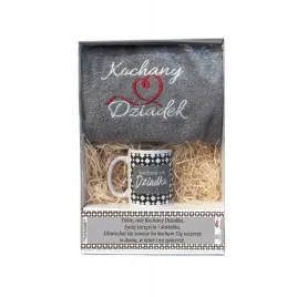 zestaw-prezentowy-z-szarym-recznikiem-kochany-dziadek-i-kubek-kochany-d