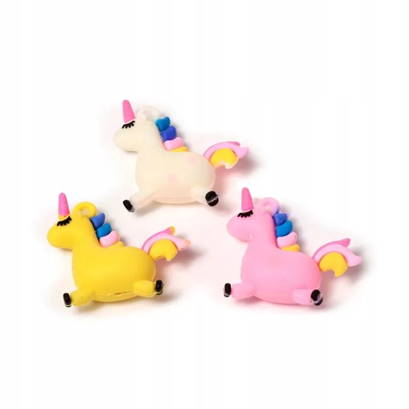 kula-do-kapieli-z-jednym-magicznym-jednorozcem-czerwona-truskawka-stan-nowy