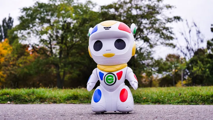 emiglio-interaktywny-robot-40-cm-stan-nowy-certyfikaty-opinie-atesty-ce