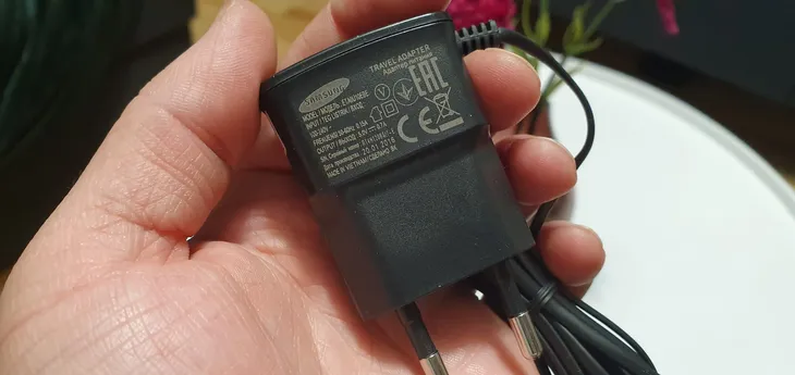 ladowarka-samsung-oryginalna-micro-usb-stan-nowy