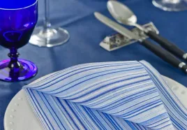 serwetka-infibra-trend-traccia-punta-punta-niebieska-38cm-2warstwy-40-szt