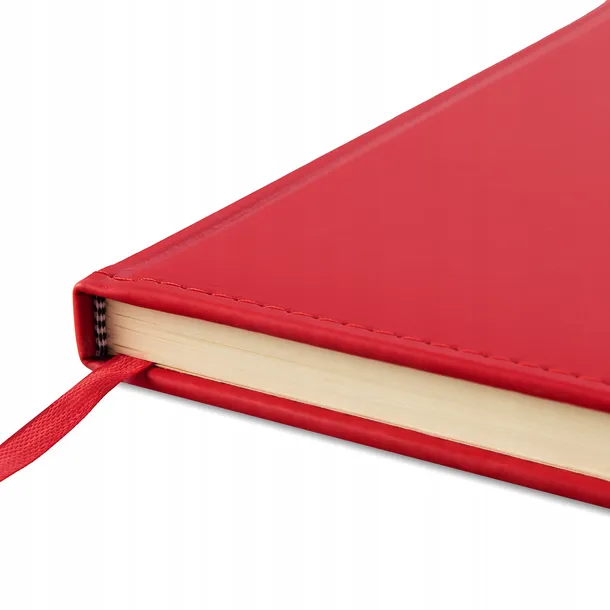notes-a5-czerwony-kratka-twarda-oprawa-easy-wysokosc-produktu-15-2-cm