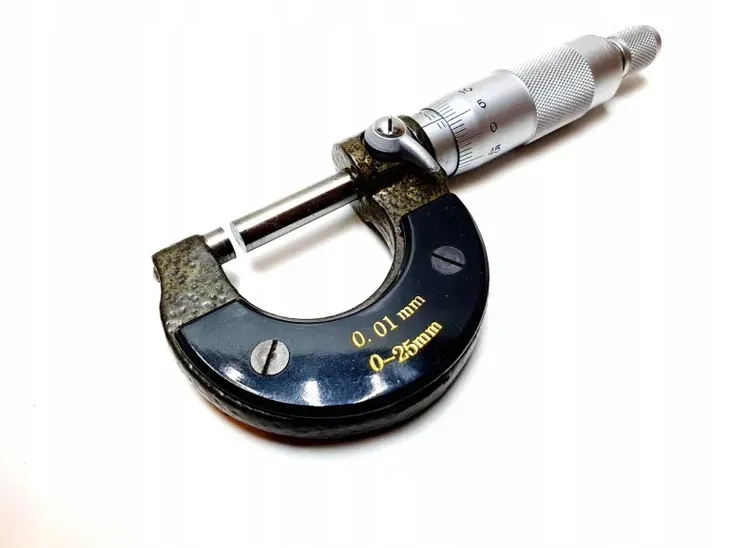 mikrometr-0-25-mm-dokladnosc-pomiaru-0-01-mm