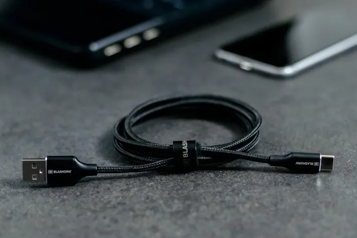kabel-usb-a-usb-c-12m-blashorn-stan-nowy
