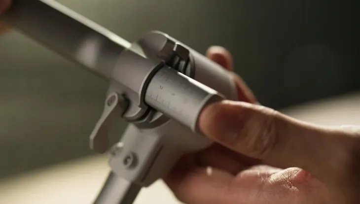 stabilizator-dji-rs-4-mini-combo-material-metal-tworzywo-sztuczne