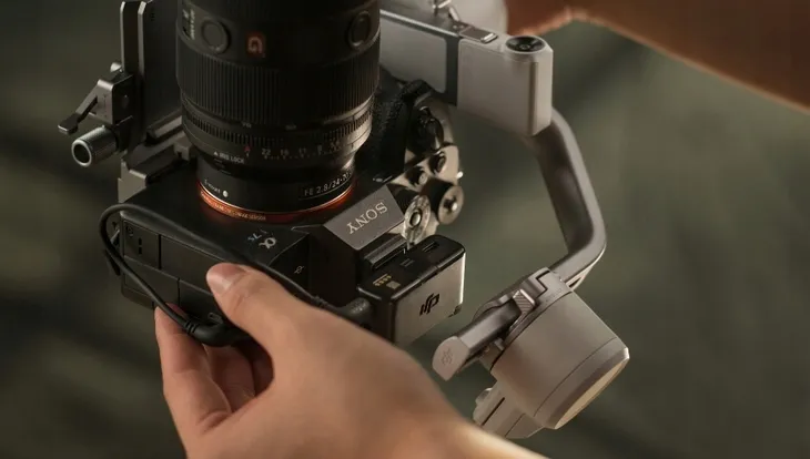 stabilizator-dji-rs-4-mini-combo-maksymalne-obciazenie-2-kg